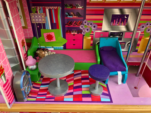 Barbie “glam” house in Toys & Games in City of Toronto - Image 4