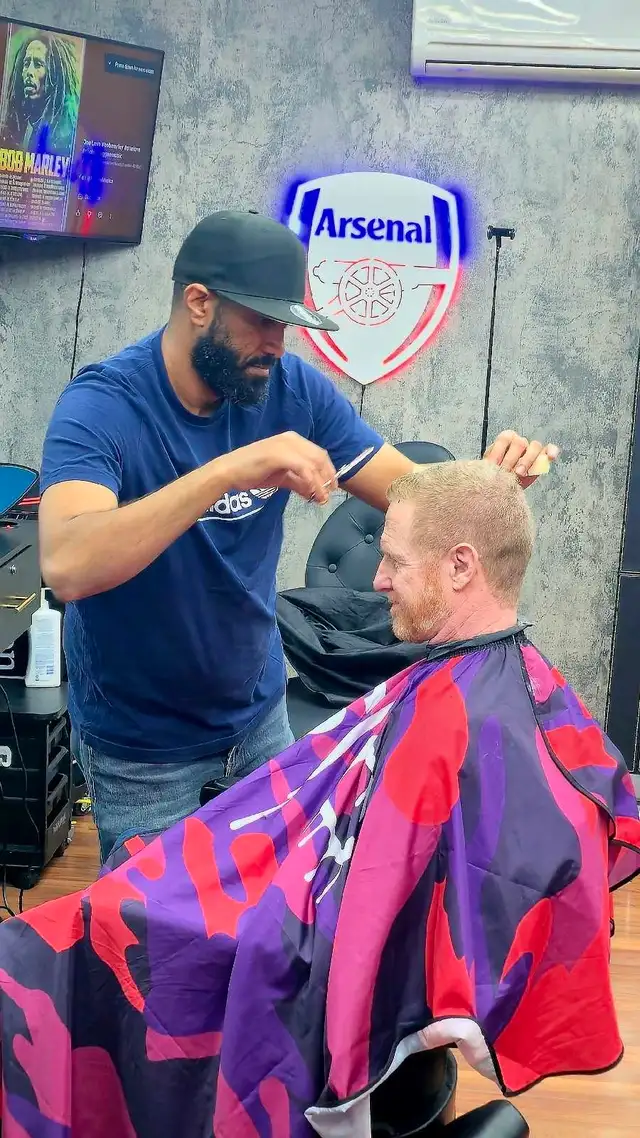 Barbers needed 473665224668631040