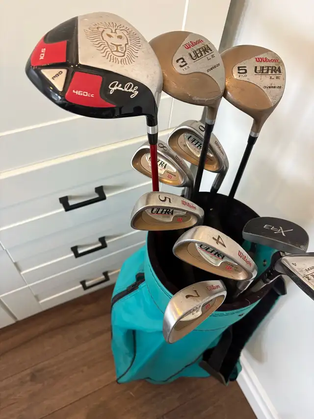 women’s right golf clubs and bag  in Golf in Guelph - Image 3