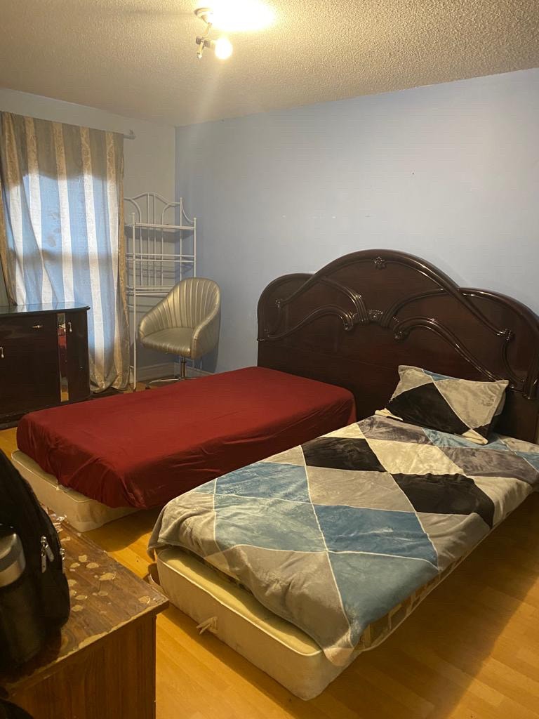 Available TODAY Room private washroom for Rent Gateway Terminal Room