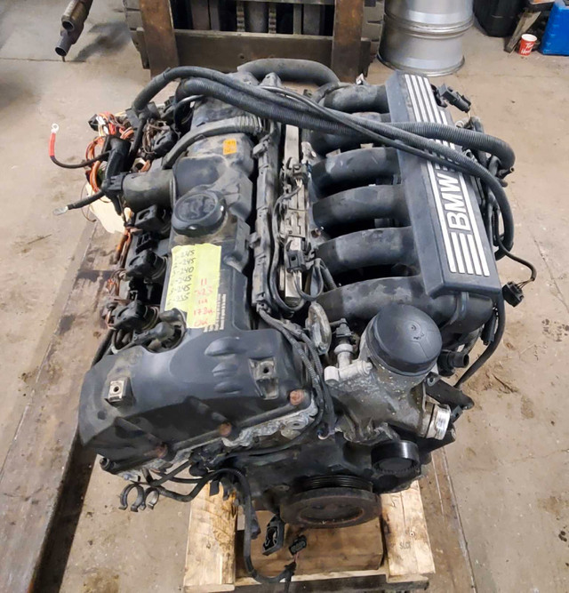 BMW 323i engine  in Other Parts & Accessories in Oakville / Halton Region