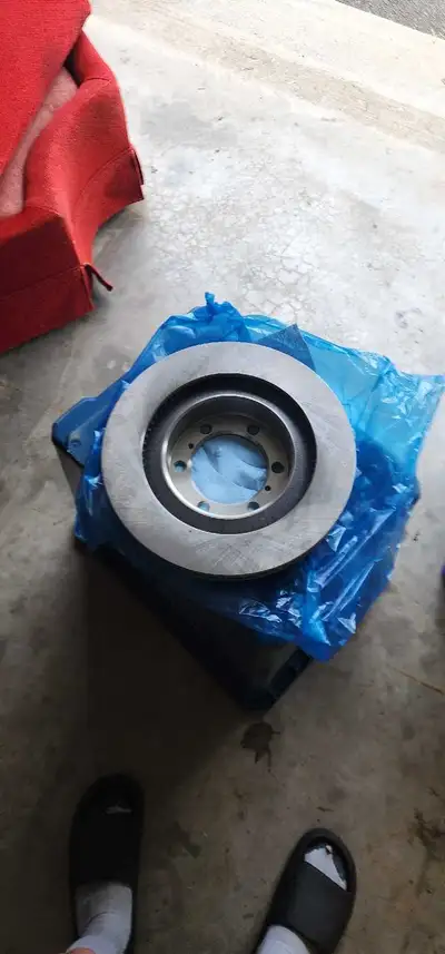 I am selling a brand new pair of front rotors compatible with 2013 Lexus GX and similar year Toyota...