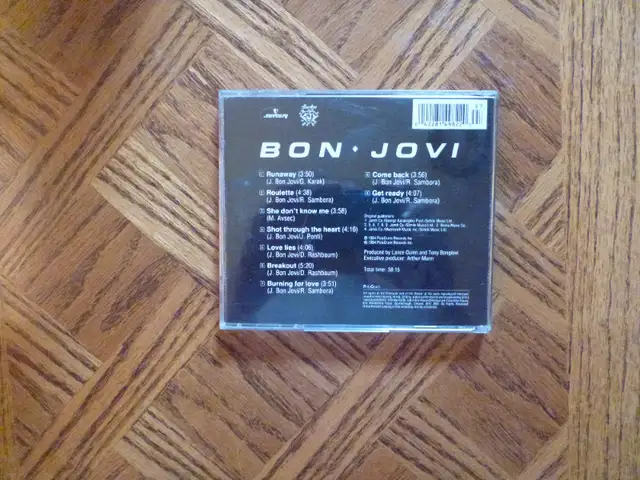 ST – Bon Jovi   CD    mint   $3.0062863264741761121