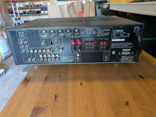 Yamaha RX-V565 AV Receiver in Stereo Systems & Home Theatre in Mississauga / Peel Region - Image 3