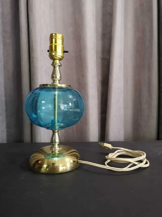 Vintage gold and blue small lamp - working needs shade in Indoor Lighting & Fans in Oshawa / Durham Region - Image 2