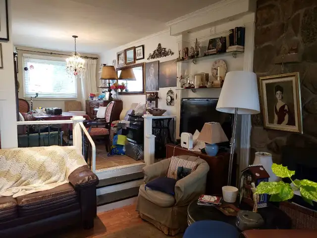 Oshawa room for rent in Room Rentals & Roommates in Oshawa / Durham Region - Image 9