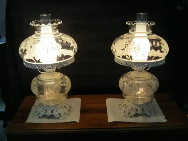 Vintage Table Lamps in Indoor Lighting & Fans in City of Toronto - Image 3