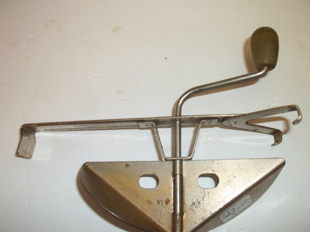 Vintage A & J egg beater in Arts & Collectibles in Chatham-Kent