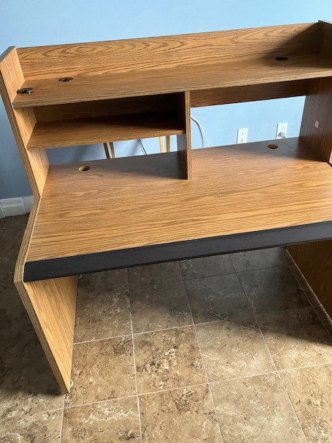 Large Desk-In Good Condition in Desks in Oshawa / Durham Region
