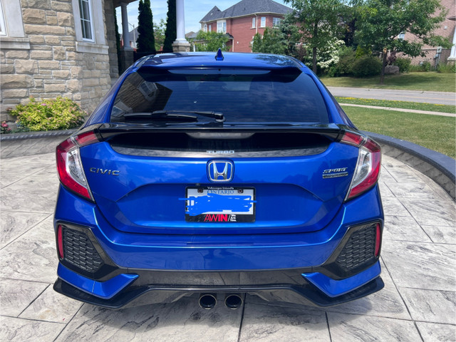2018 Honda Civic Sport Touring in Cars & Trucks in Markham / York Region - Image 2