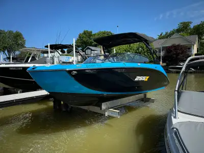 2023 Yamaha 255XD Low hours Serviced by Yamaha dealer since new. Stored in heated indoor storage dur...