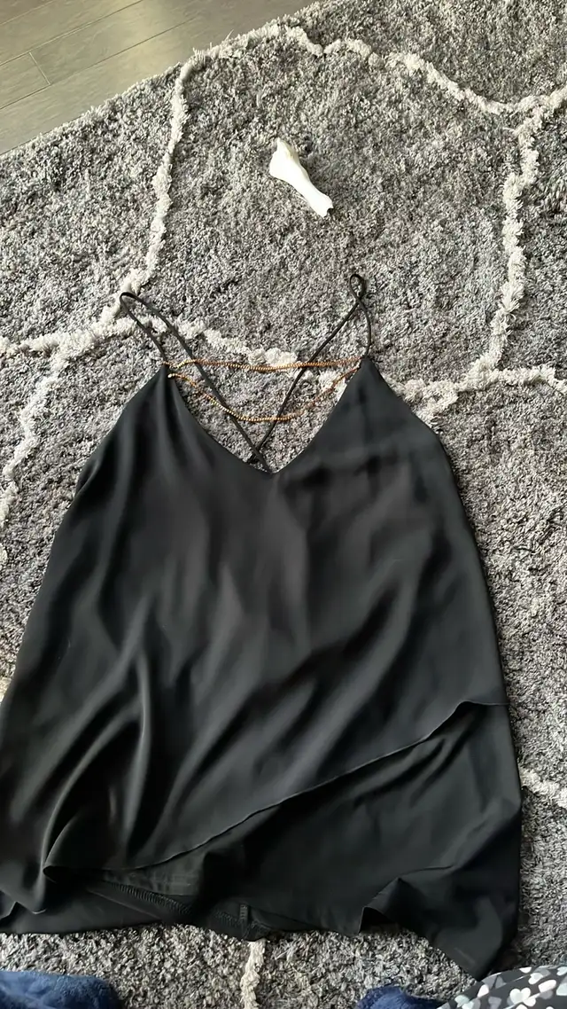 Dressy dex tank top with rose gold chain 63815784606467120