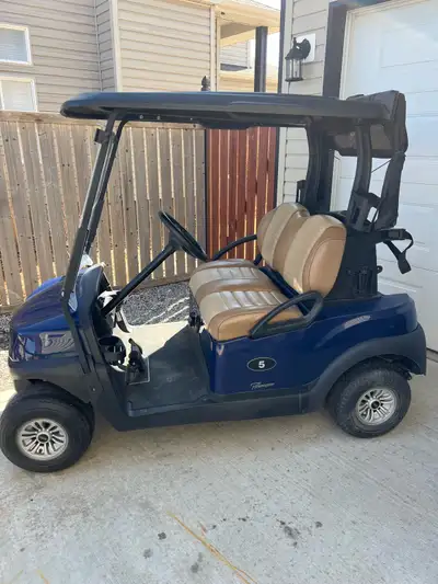 2021 Fuel Injected Club Car Tempo Gas Golf Cart - New oil, spark plug and air filter - Runs and driv...