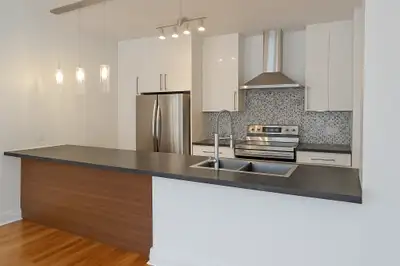 Condo à louer – 2 chambres – Métro Papineau