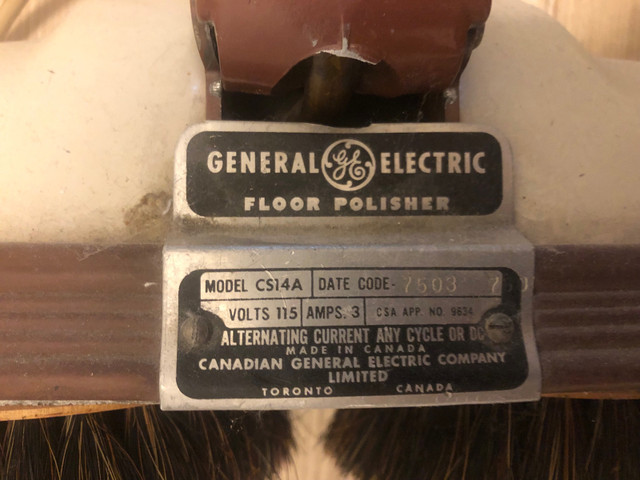 Vintage floor polisher in Other in Mississauga / Peel Region - Image 2
