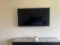 SONY XBR LCD 52" TV