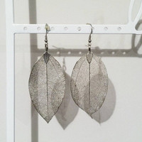 Women's Jewelry - Silver Dangling Leaf Earrings