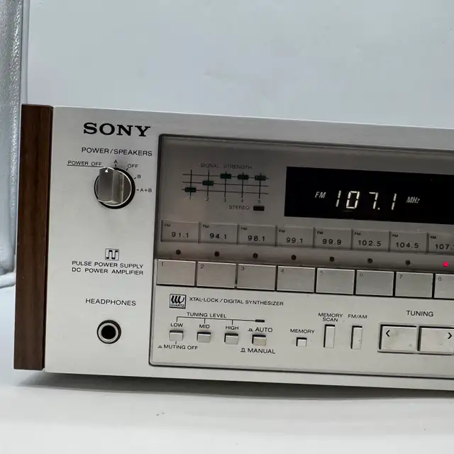 Vintage Sony STR-V55 FM/AM Stereo Receiver Made In Japan Tested  in Stereo Systems & Home Theatre in City of Toronto - Image 3