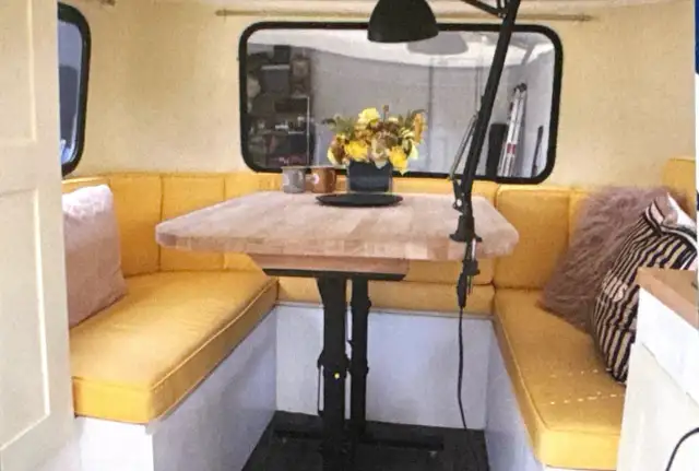 1979 Scamp 13’ Fiberglass Camper Trailer – Fully Restored in Travel Trailers & Campers in Oakville / Halton Region - Image 7