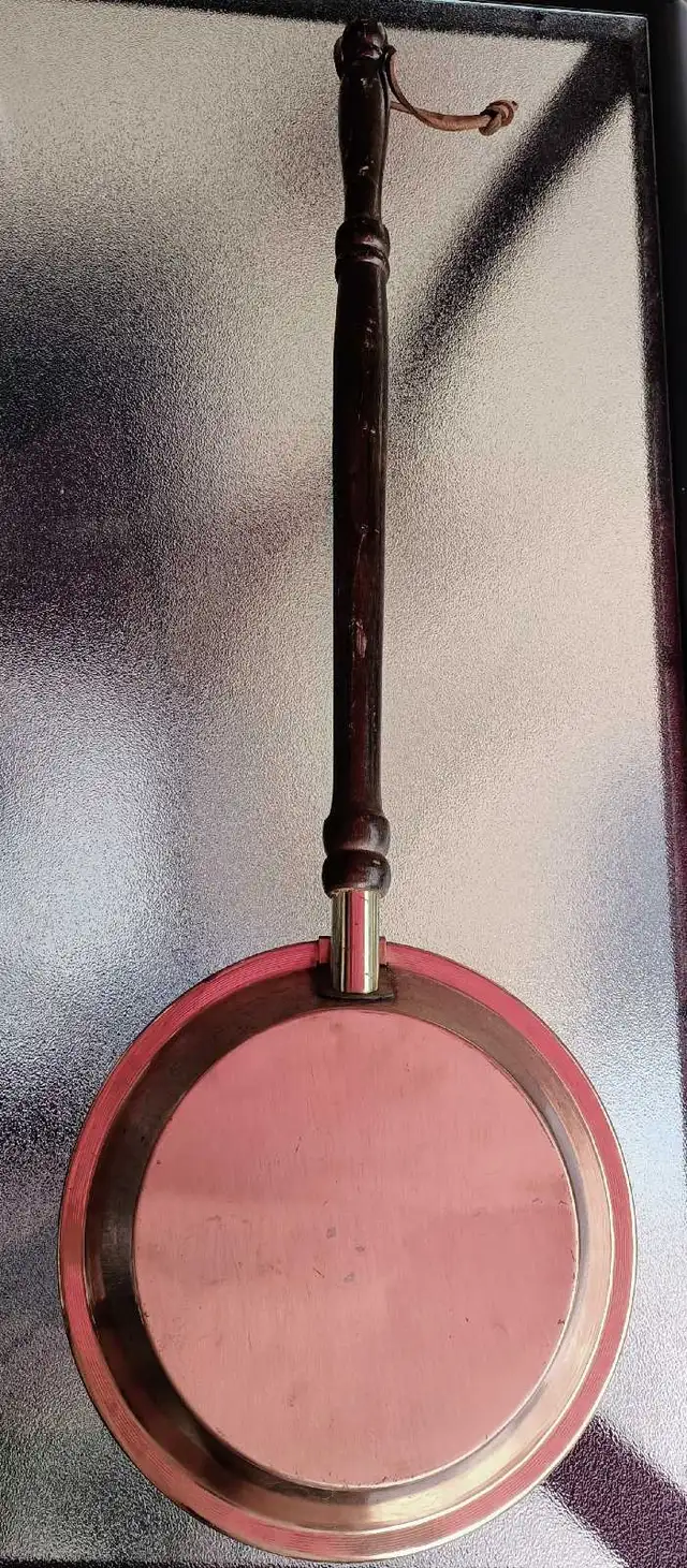 Vintage/antique Canadian bed warmer, chauffe-lit ancient in Home Décor & Accents in Gatineau - Image 8