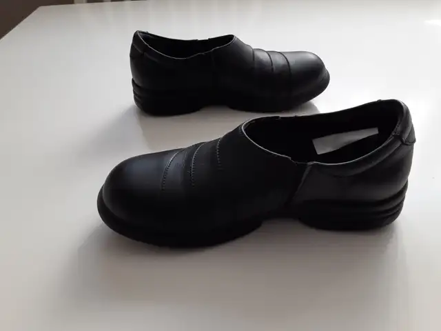 Women’s Safety Shoes - Like New! ~$160 Value in Women's - Shoes in Kitchener / Waterloo - Image 4