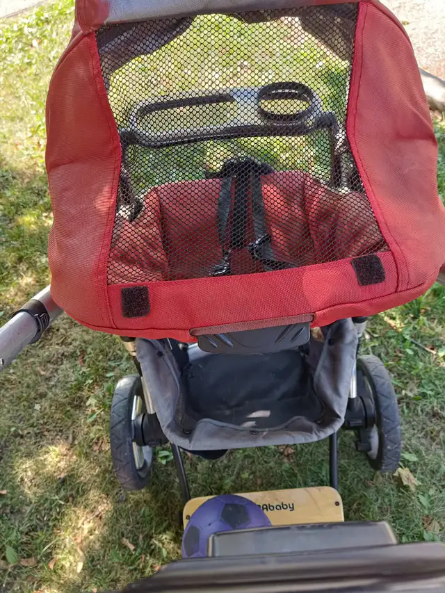 Uppababy Vista Stroller with Bassinet - Clean, Perfect Condition in Strollers, Carriers & Car Seats in City of Toronto - Image 6