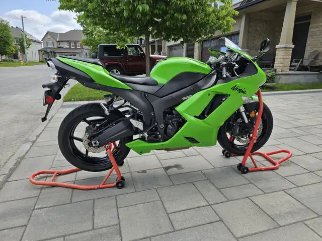 2007 ZX-6R in Sport Bikes in Ottawa - Image 5