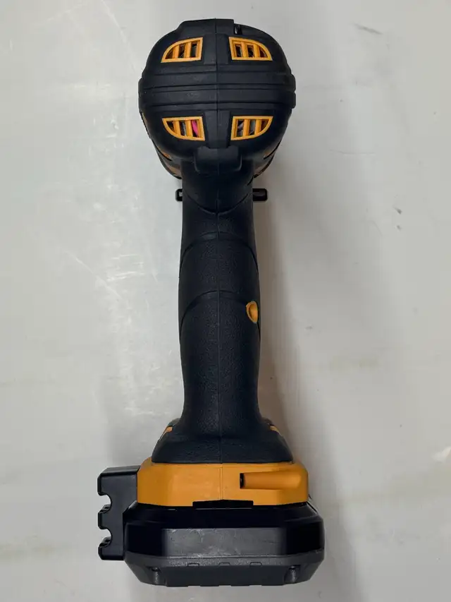 Bostitch 18v Lithium 1/4" Hex Chuck Impact Driver KIT in Power Tools in Windsor Region - Image 4