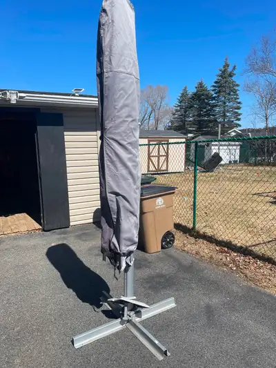 10’ cantilever patio umbrella with base, View more
