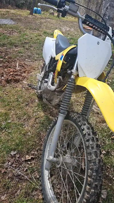 Looking for a new or old yamaha or cash swap or trade for anthing of yamha quads yz but i have a fmf...