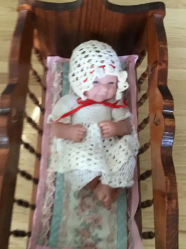 Antique baby cradle with baby in Other in Winnipeg - Image 4