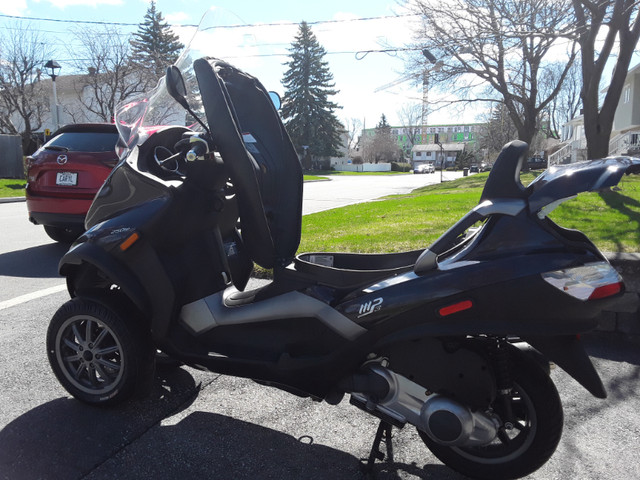 PIAGGIO MP3 250cc 2007, COMME NEUF,LIKE NEW, $2300 in Scooters & Pocket Bikes in West Island - Image 3
