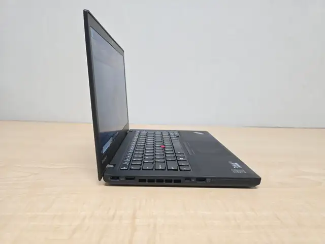 Lenovo T440s 14" Laptop Ultrabook i7-4600U 256GB SSD 12GB RAM in Laptops in City of Toronto - Image 3