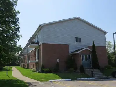 UNITS: 24 – One and two bedroom apartments situated in quiet, private, residential area. Tenancy inc...