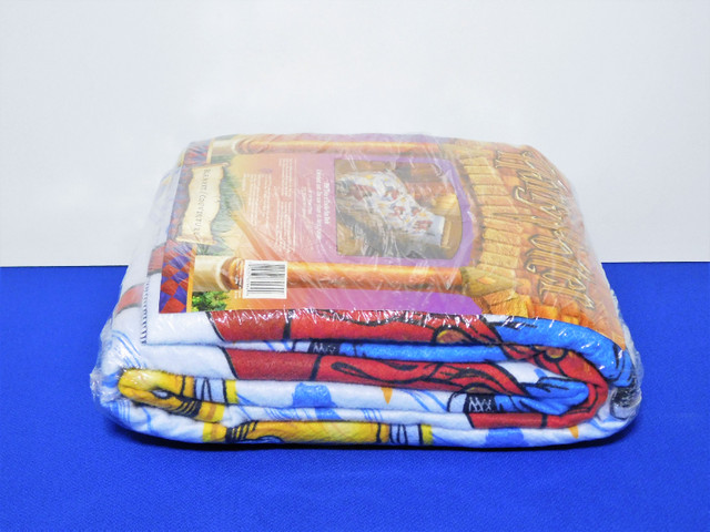 *NEW* Vintage Harry Potter Twin/Double Blanket in Bedding in Oshawa / Durham Region - Image 4