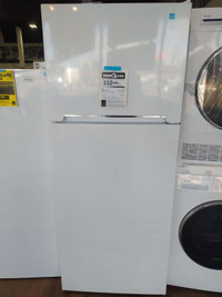 Réfrigérateur 15.pi.cu avec congélateur supérieur -    NEUF    -