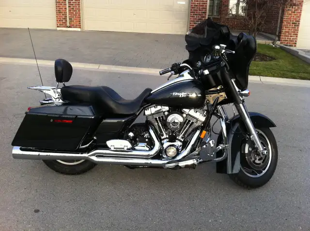 2008 H-D street glide motorcycle and Bushtec trailer For Sale in Sport Touring in Sudbury - Image 7