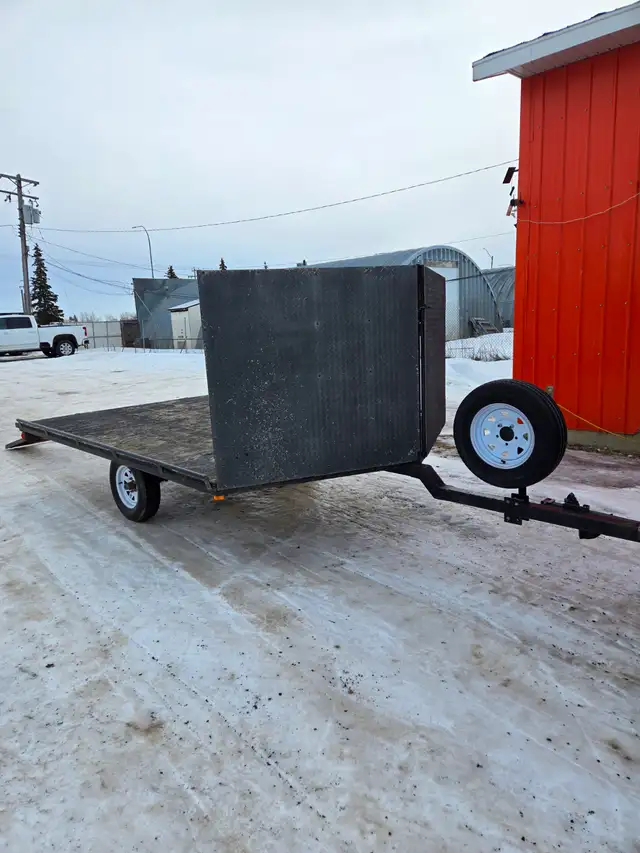 FLAT BED SNOWMACHINE/UTILITY TRAILER with Loading Ramps $4,000 in Cargo & Utility Trailers in St. Albert - Image 4