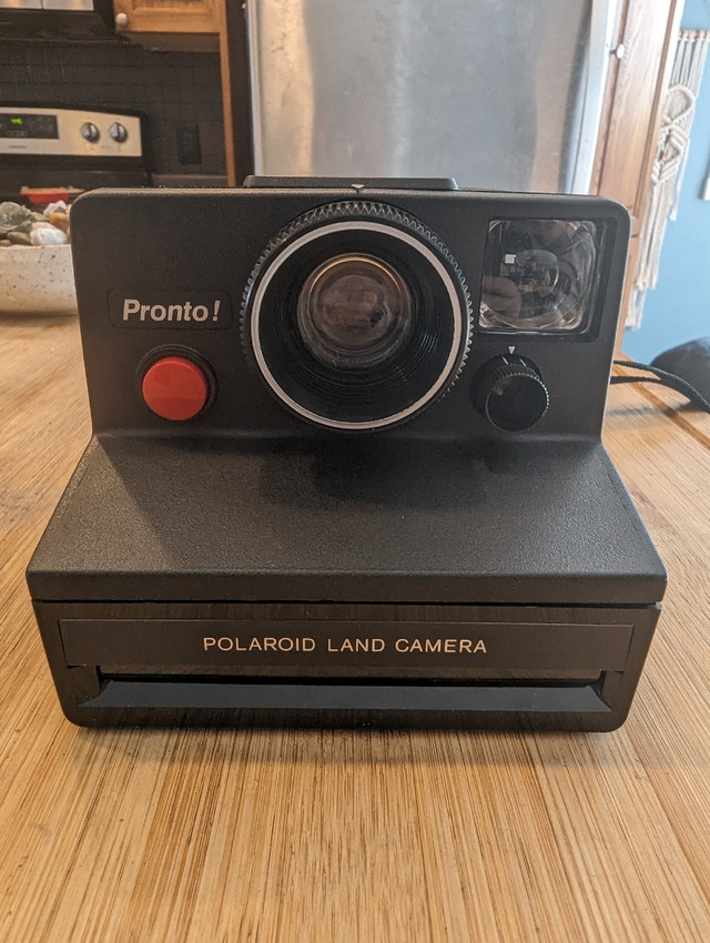 Polaroid Camera  in Cameras & Camcorders in Cambridge