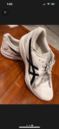 ASIC tennis shoes 
