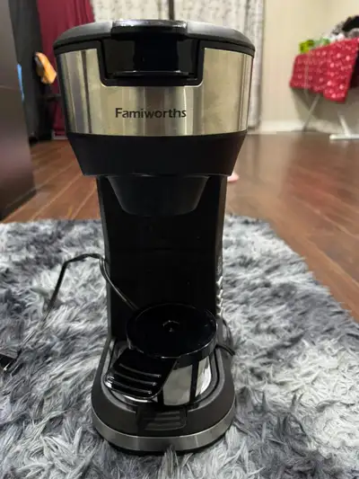 For Sale: Famiworths Iced & Hot Single-Serve Coffee Maker. Excellent condition, perfect for home, of...