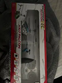 Toy remote control helicopter 