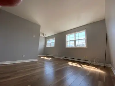 Available Now 1st floor 2 Bedroom Apartment in Sydney