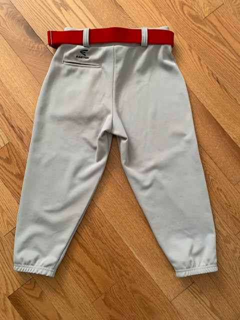 Easton softball pants size YL (inc belt/socks) in Baseball & Softball in City of Halifax - Image 2