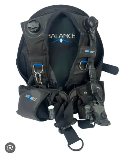 BCD mens M/L rear inflatable and intergrated., View more