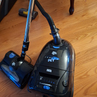 Vacuum almost new