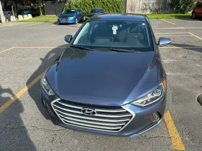 Hyundai elentra 2018, automatique, bonne condition, Air climatisé, frein changé en 2024