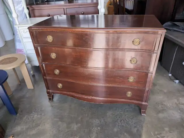 DRESSER 4 DRAWER - MFG. KLING FACTORIES NY. USA628637342072341216