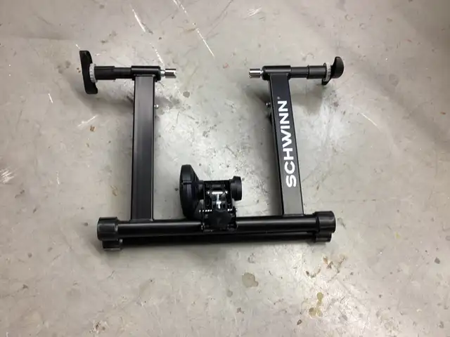 Indoor cycling trainer - Schwinn in Other in Ottawa - Image 3