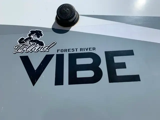 2019 Forest river vibe 268rks. in Travel Trailers & Campers in Fort St. John - Image 3